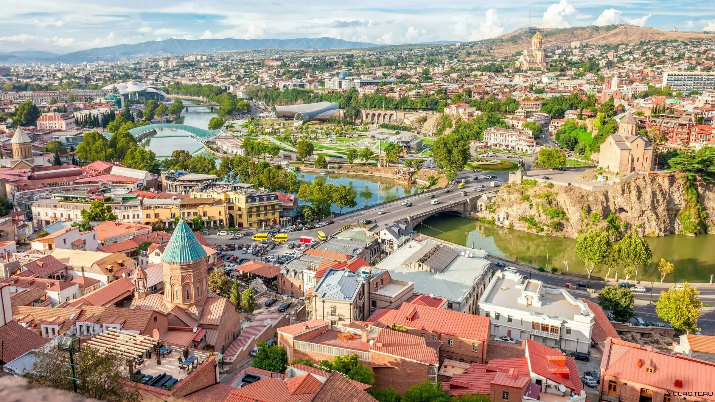 Tbilisi city. Грузия Тбилиси. Столица Грузии столица Грузии. Грузия город Тбилиси. Грузия Авлабари.