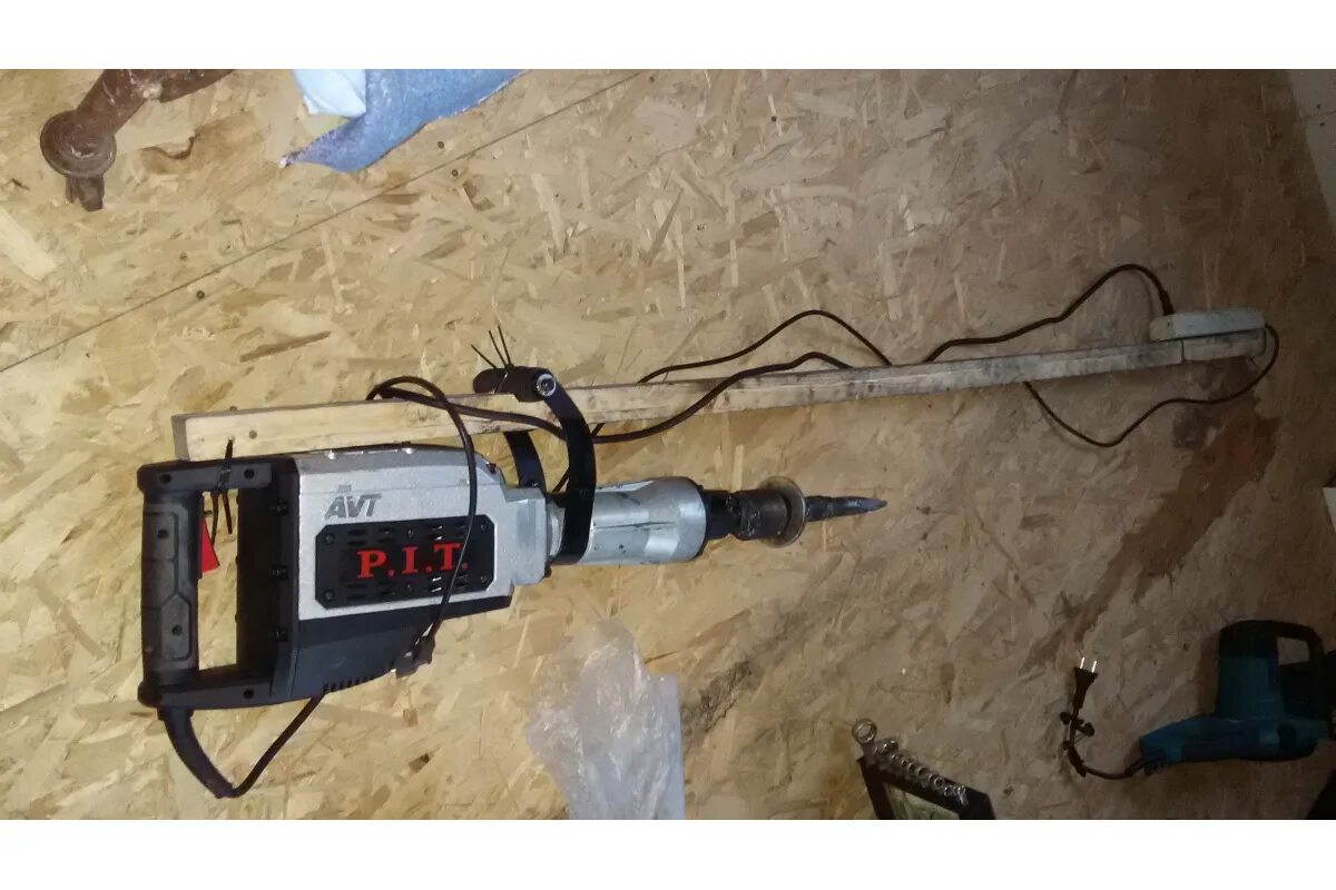 Pit отбойник 2500 вт 75 дж. Молоток отбойный gsh 65-c1 (65 дж. Отбойный молоток пит 45 дж. I. Gsh65 c3.