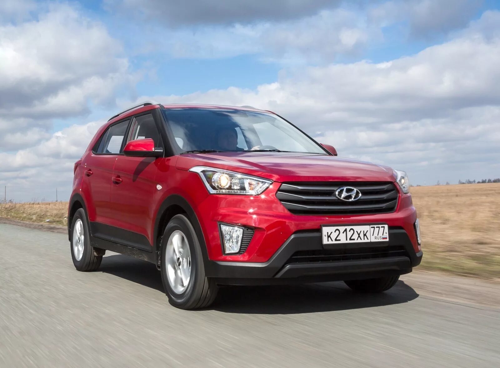 Рейтинг бюджетных кроссоверов. Хендай Крета 2019 красная. Hyundai Creta бордовый.