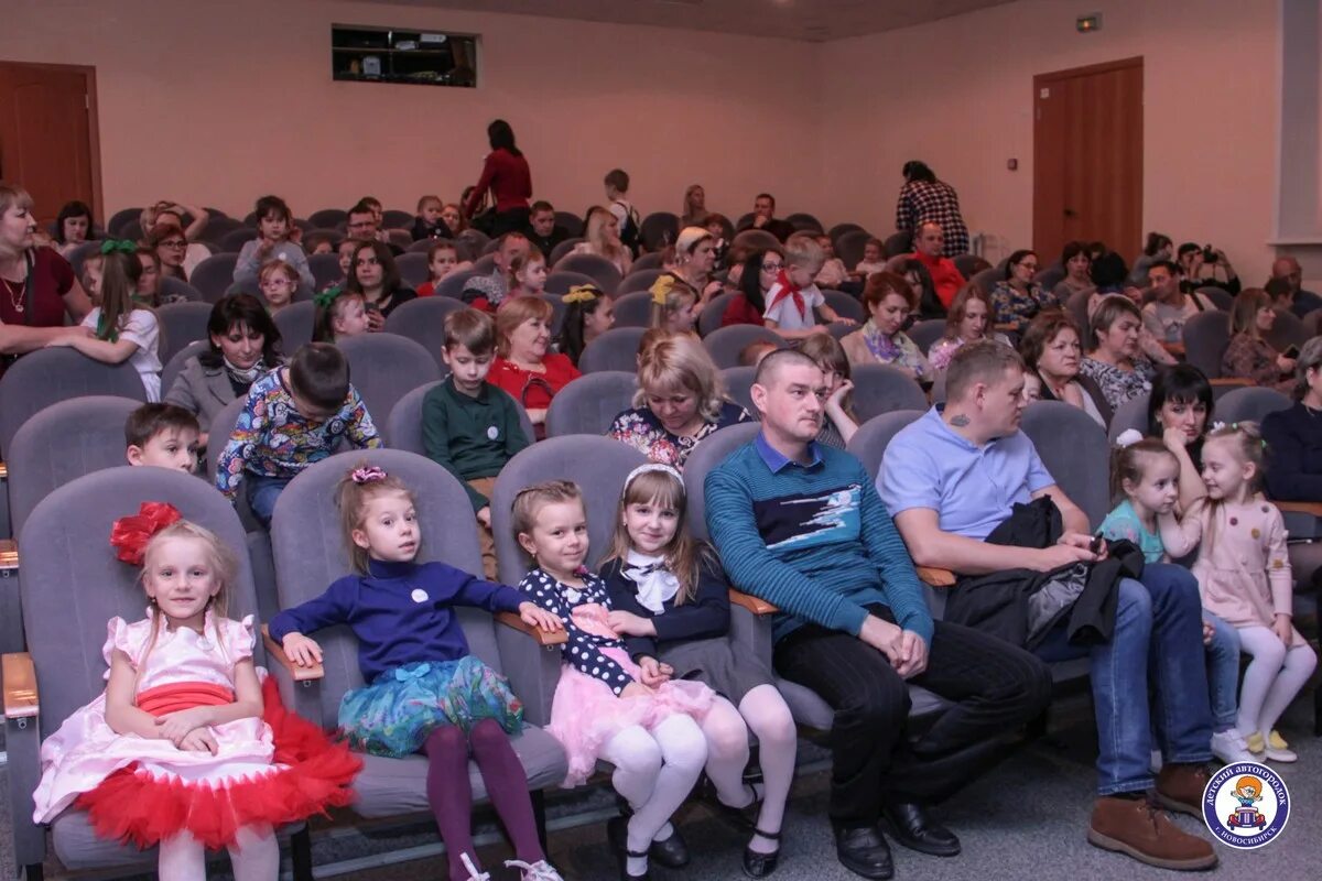 детская 2018 г. благотворительная акция на первом канале. старс пермь дети. город профессий для детей кидбург в санкт-петербурге. фотореалистичный рендер детской комнаты.