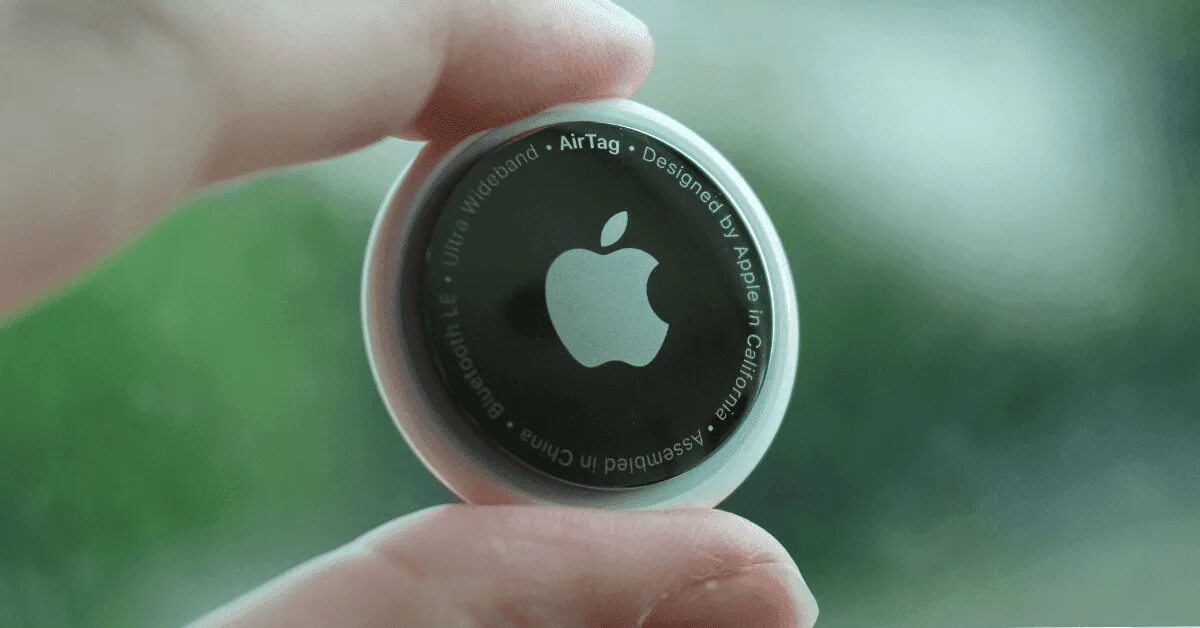 Айр таг. Эппл АИР таг. Поисковый трекер Apple AIRTAG. Метки Apple AIRTAG. Айртаг Apple это.