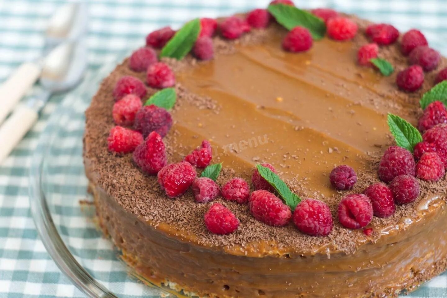 Торт из коржей со сгущенкой и маслом. Торт с вертикальными коржами. торт из вафельных коржей с вареньем. постный торт из вафельных коржей.