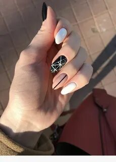Ногти миндаль молодежные