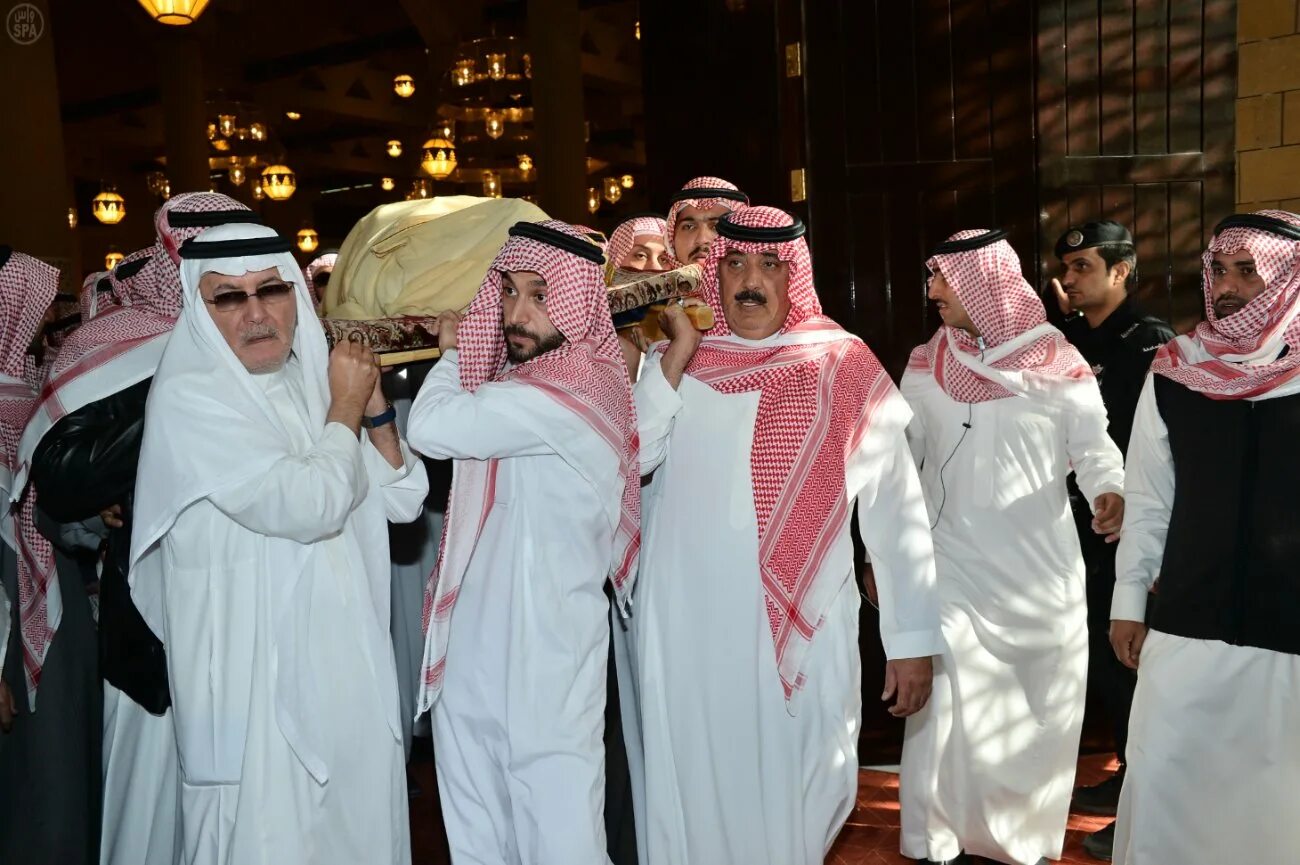 Король Абдалла Саудовская Аравия похороны. Похороны короля Саудовской Аравии. Сын короля Саудовской Аравии. Абдалла ибн Абдул-Азиз Аль Сауд похороны.