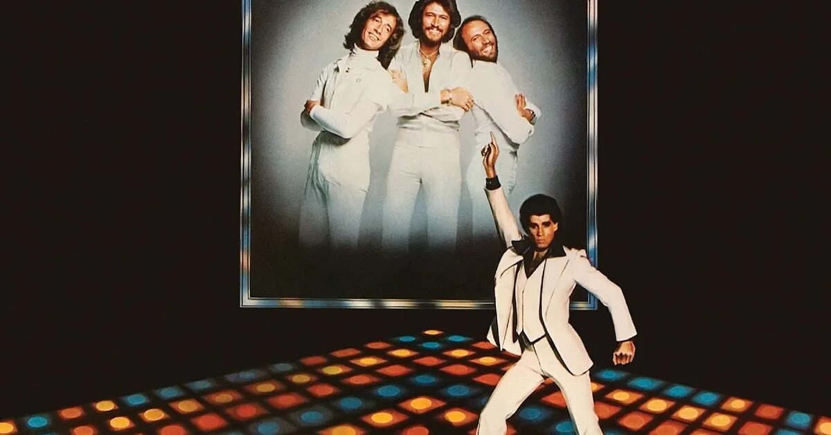 Saturday s night. Bee Gees Saturday Night Fever 1977. Би джиз Стейн Элайв. Bee Gees Stayin' Alive 1977. Bee Gees Night Fever.