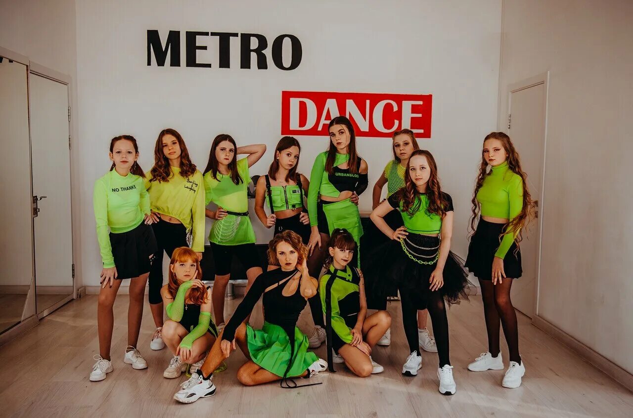 рославль танцы. танцующий город магнитогорск. танцевальная студия азарт барнаул. рославль танцы. школа танцев рославль.