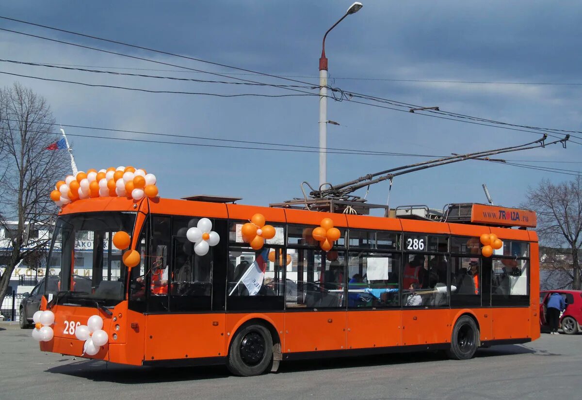 Троллейбус пермь. Пермский троллейбус тролза мегаполис 297. тролза мегаполис. тролза-6206 «мегаполис». пермский троллейбус мегаполис.
