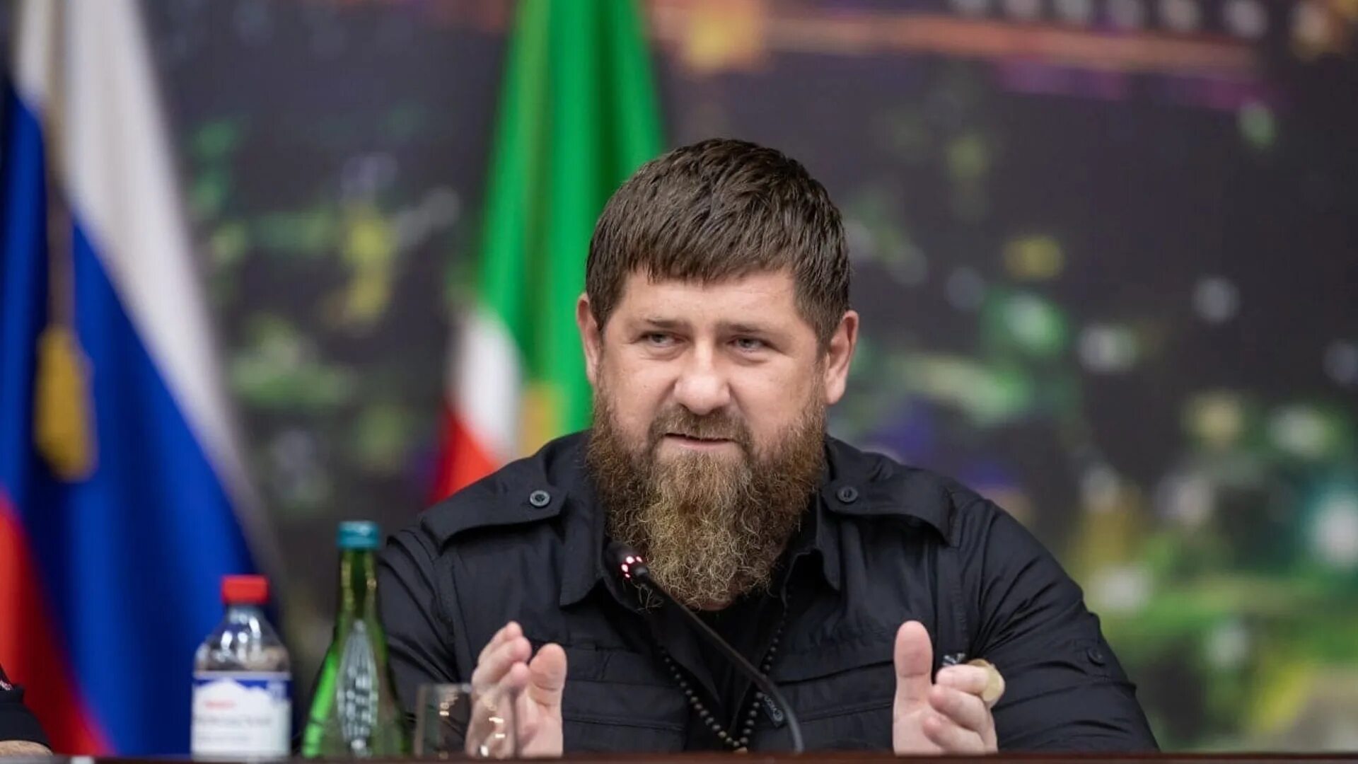 Рамзан кадыров. Рамзан кадыров. Рамзан кадыров чимаев. Кадыров рамзан ахматович. Генерал шаманов и кадыров.