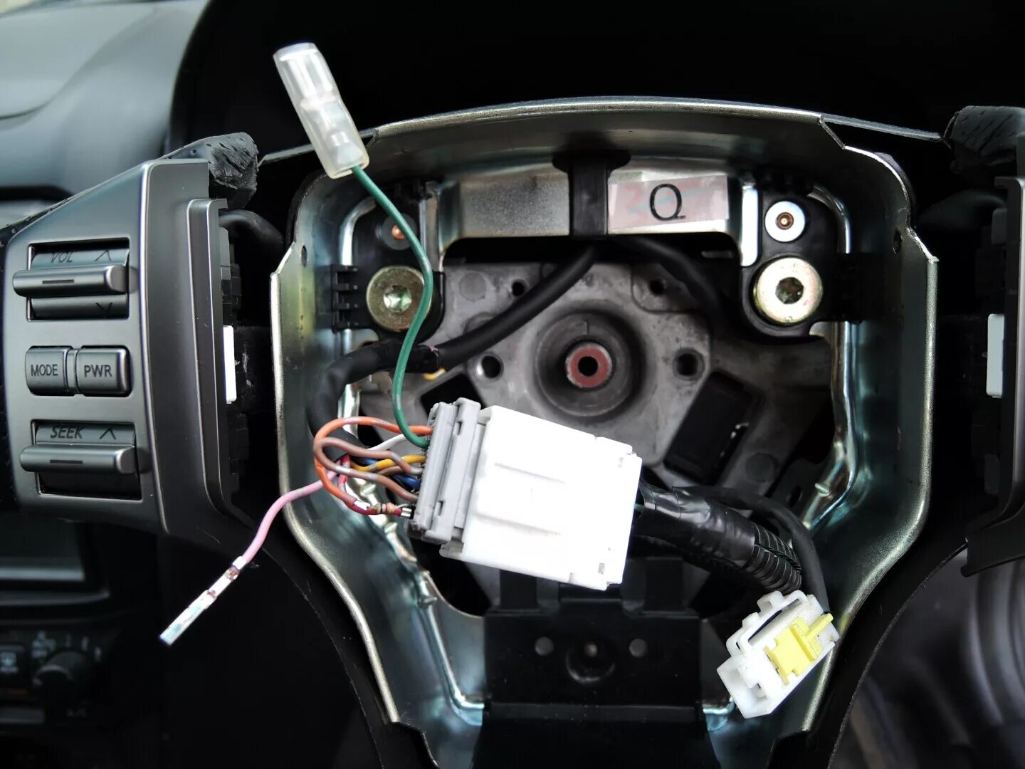 Подключение кнопок руля ниссан ноут Подсветка кнопок мультируля Nissan Note (1G), 1,4 л, 2011 года аксессуары DRIV