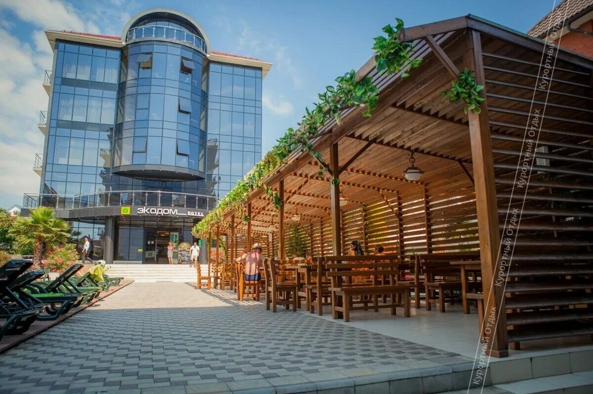 Экодом фэмили адлер. Экодом адлер сочи работает круглогодично. Сочи отель экодом адлер. Экодом сочи 3 звезды. Гостиница экодом адлер.