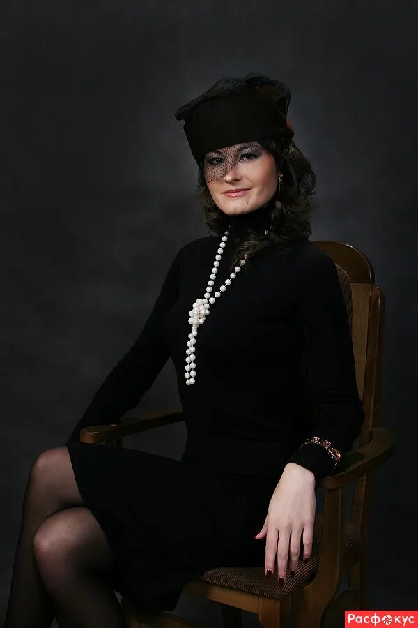 Аманда морено нейлон 2019. Солидный стиль женщин. Образ респектабельной женщины. Солидные дамы видео. Стрижки для женщин за 50 лет от эвелины хромченко для полных.