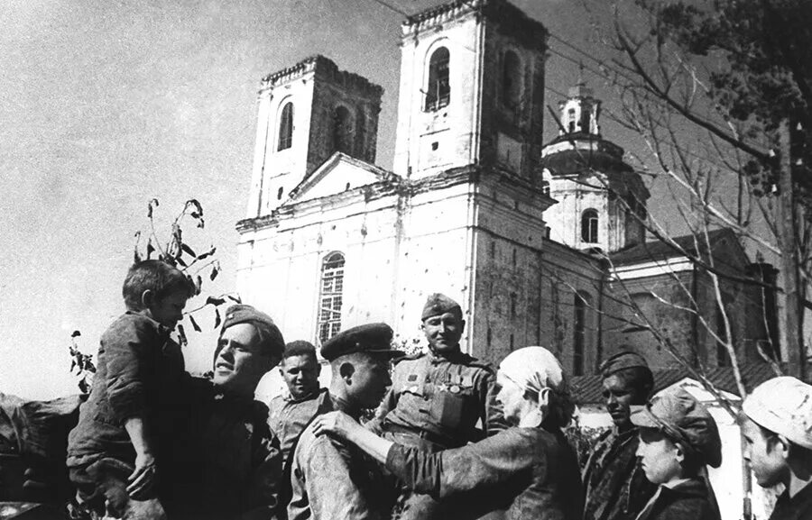 Белоруссия после освобождения. 3 июля 1944 г освобождение минска. Освобождение советскими войсками минска, 1944г. Белоруссия после освобождения. Разрушенный минск 1945.