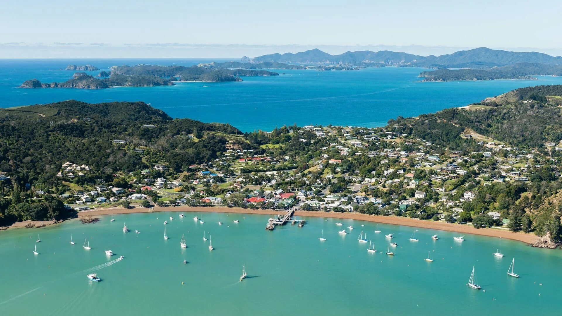 New zealand two islands. Новая Зеландия бухта. Новая Зеландия Северный остров. Бухта островов новая Зеландия. Новая Зеландия (острова новая Зеландия).