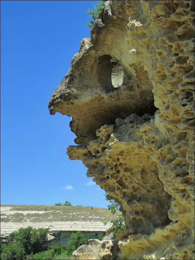 Бакла крым. Пещерный город Бакла. Бакла гора Крым. Бакла пещерный город в Крыму. Село Скалистое Бакла.