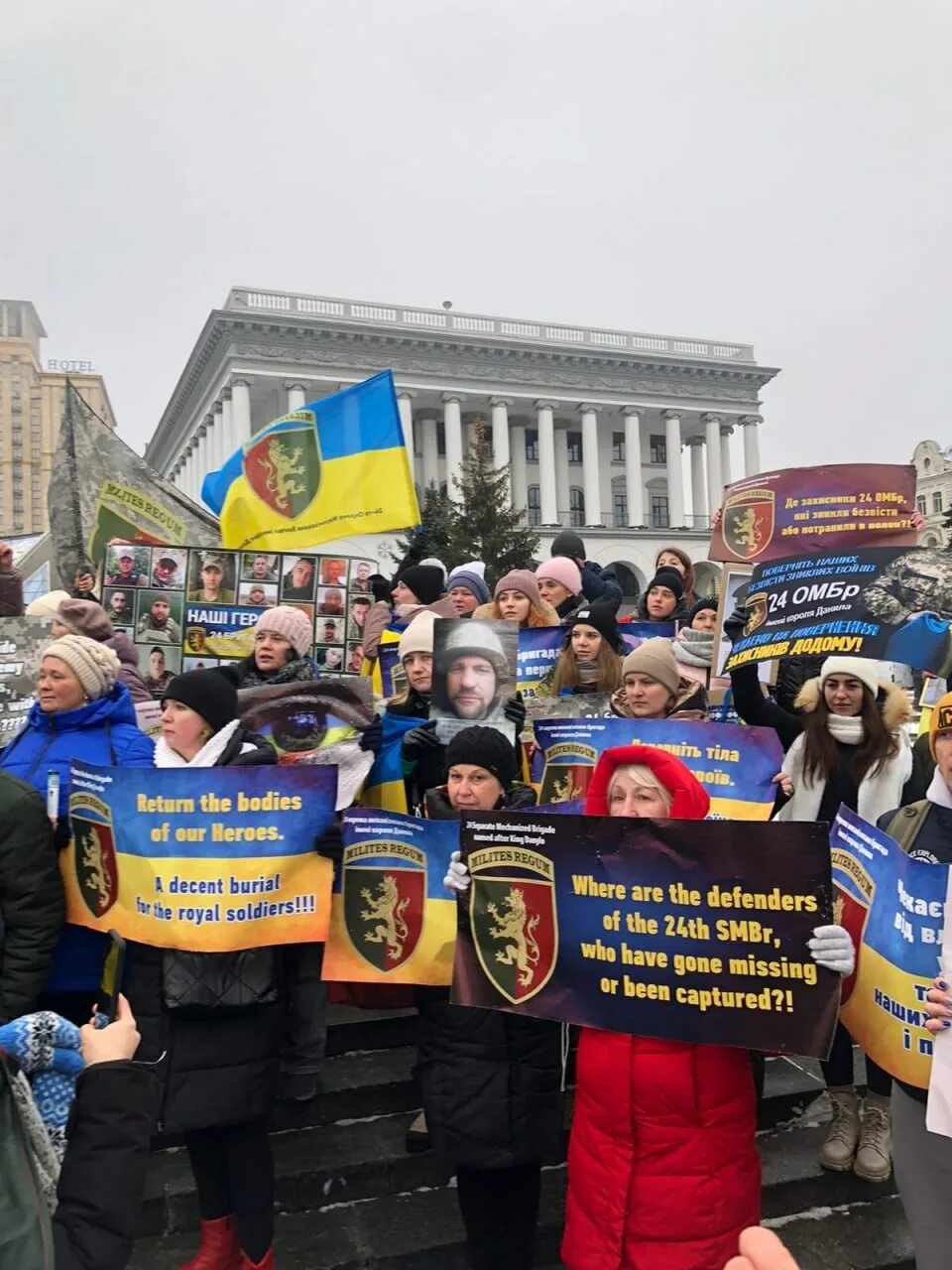 Вдовы на украине. Марш вдов в Киеве. Митинг. Майдан митинг.