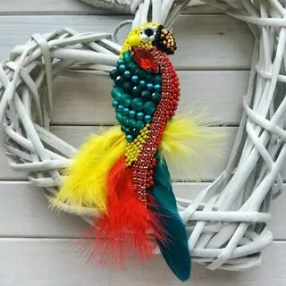 Попугай из бисера