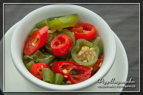 Острый перец кружочками маринованный