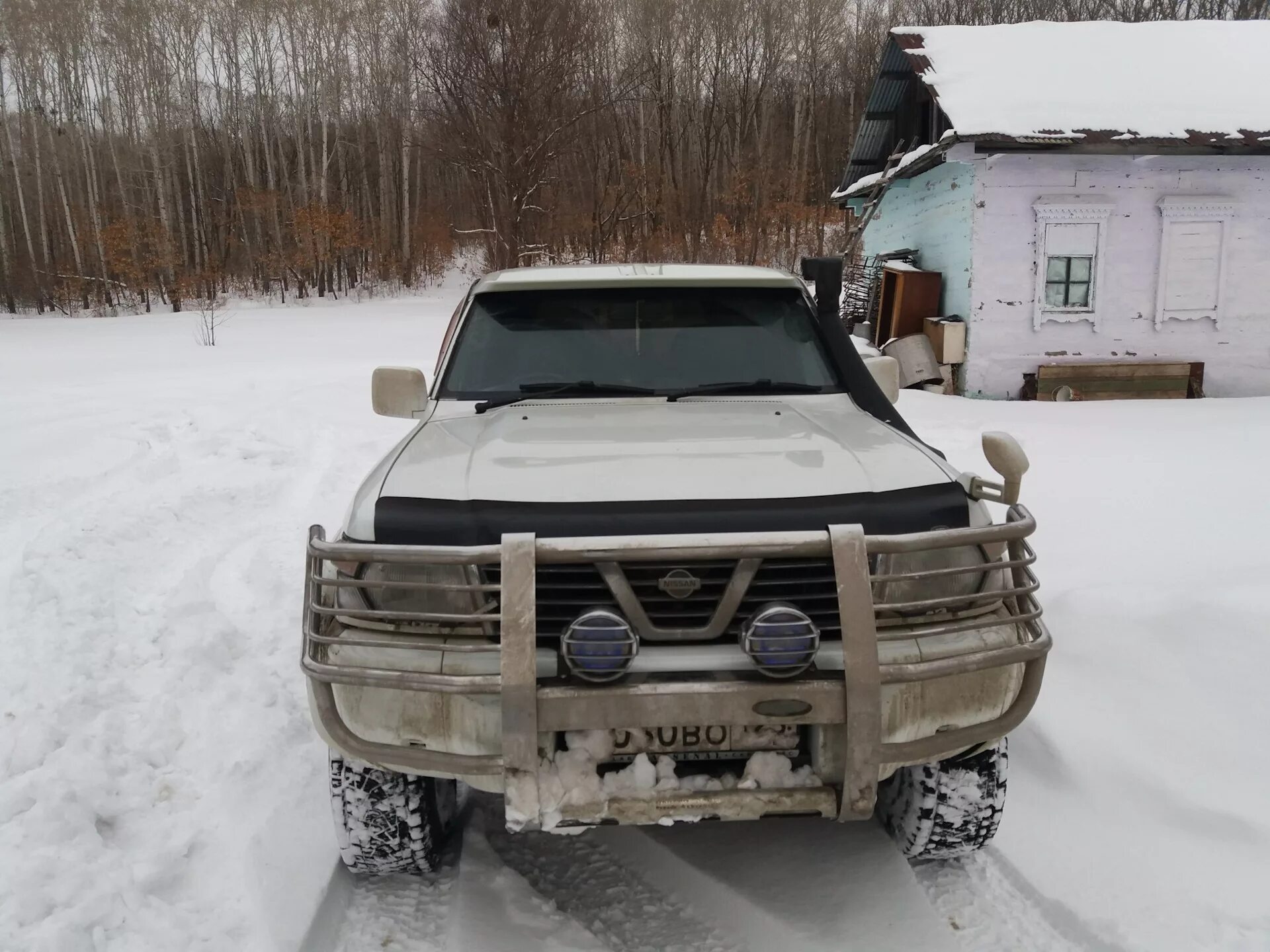 Ниссан сафари приморского края. Магаданский козырёк Nissan Safari y61. Ниссан сафари 4.5. Ниссан сафари 60 левый руль. Ниссан сафари Томск 2002.