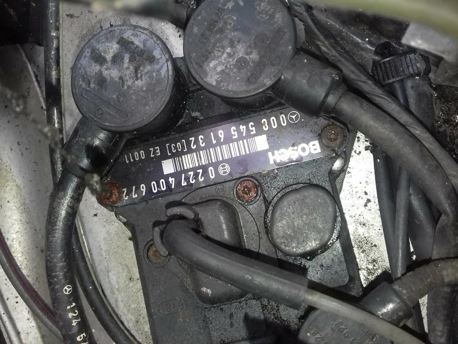 Зажигание мерседес 124. Трамблёр мерседес 124 с двигателем 102. Зажигание распредвала мерседес е 300. Зажигание мерседес 124. Зажигания мерседес 124 102 мотор трамблер.