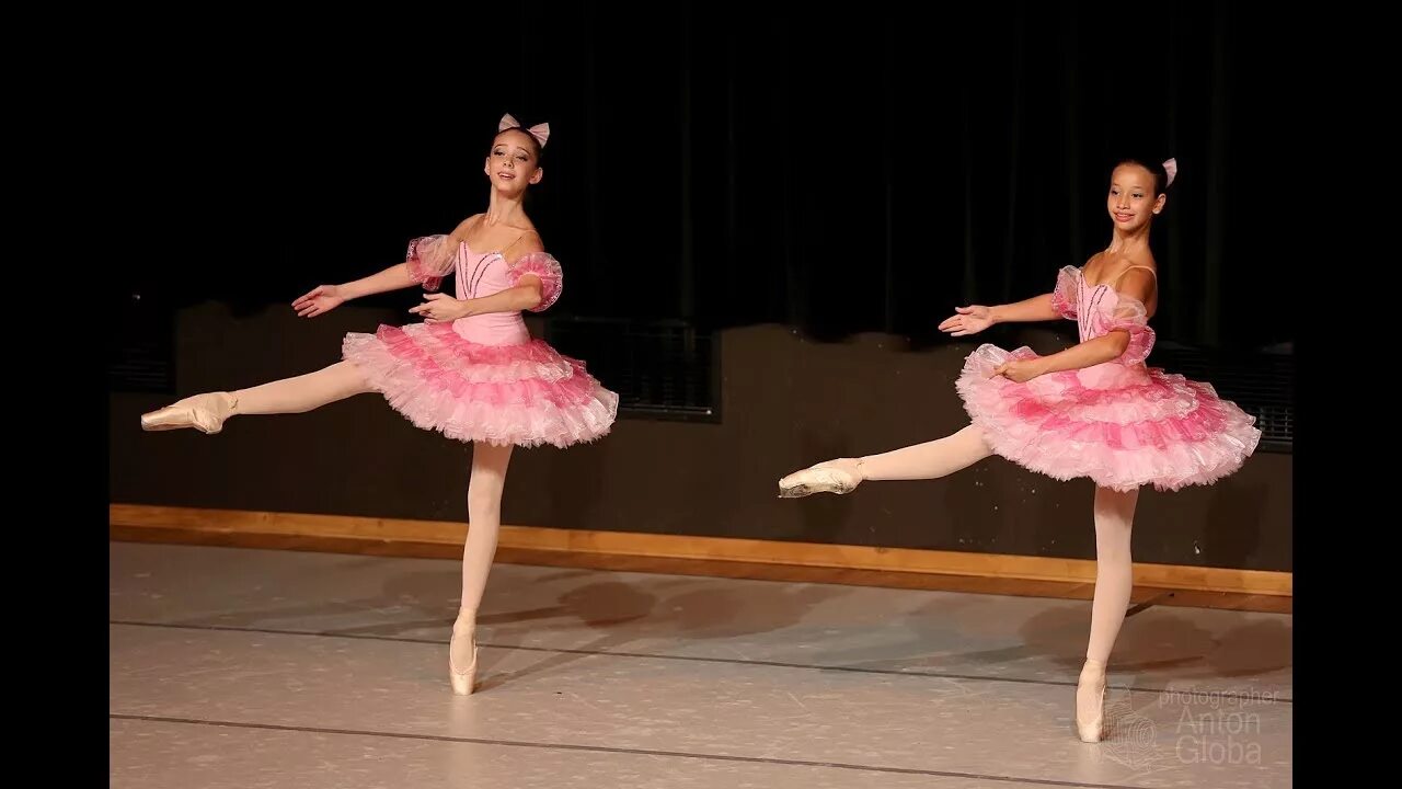 Балет фея кукол тирольская кукла. Костюм зайца барабанщика из балета фея кукол. Балет фея кукол балет фея кукол. Балет фея кукол пьеро. Вариация феи кукол.