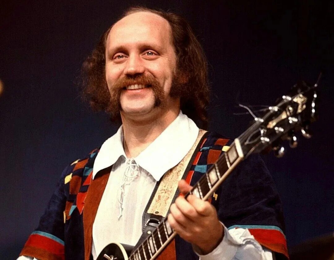 Мулявин песняры в молодости. Солист группы песняры. Мулявин песняры. Мулявин ансамбль. Мулявин песняры.