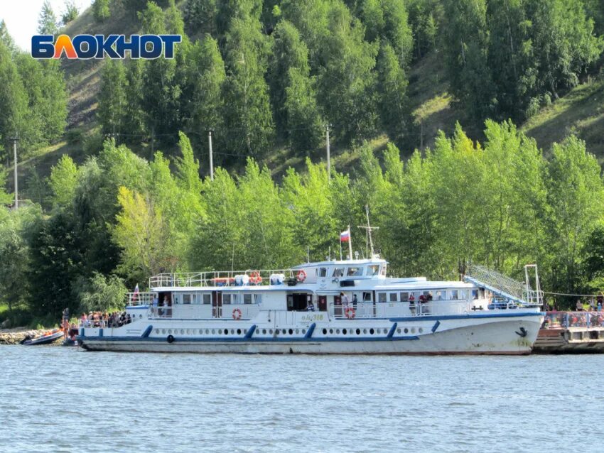 Омик корабль речной. Омик тольятти ширяево. Омик теплоход казань. Омик теплоход. Омик теплоход самара.