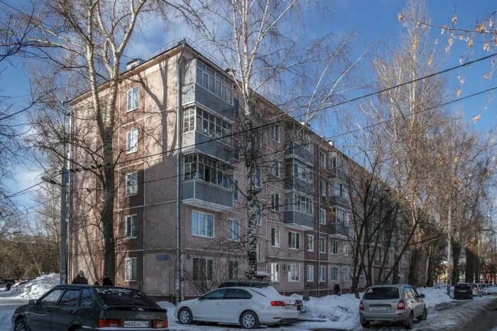 Космонавтов 9