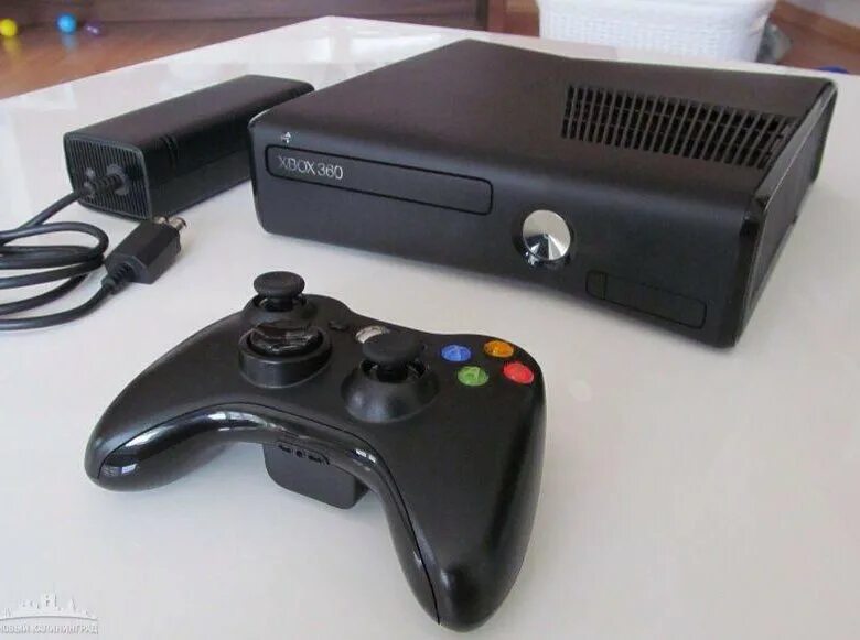 Приставка Xbox 360 Slim. Xbox 360 Slim s. Xbox 360 s 250гб. Xbox-360 Slim 250g. Приставка хбокс 360