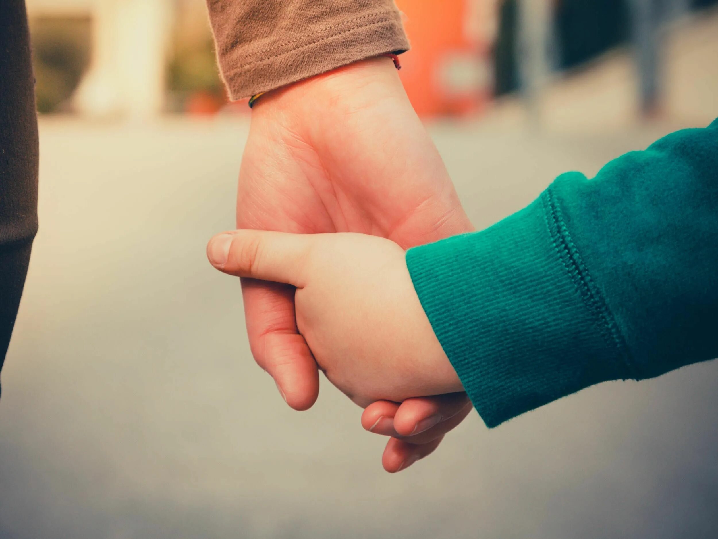 Люди расстаются. Give me your hand песня. Оттаван 2. Your hands your hands песня. Give me.