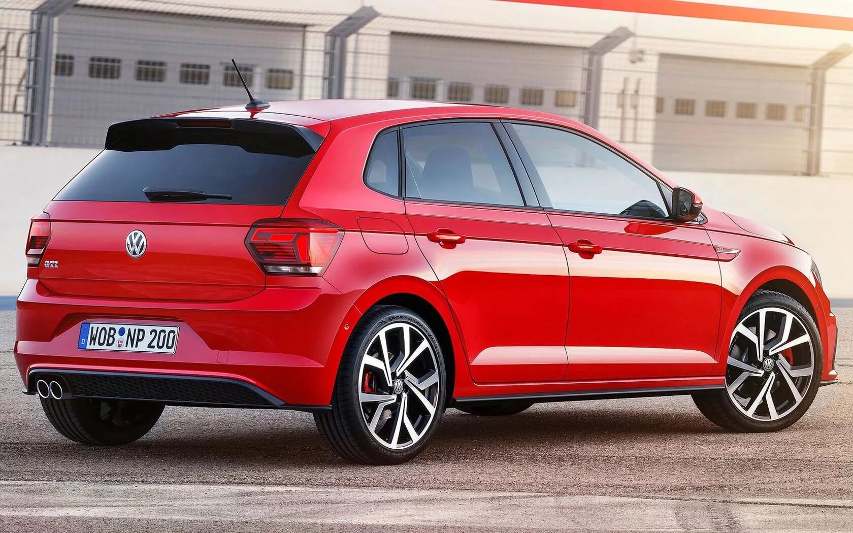 Фольксваген поло 6 поколения. Volkswagen Polo GTI 2018. VW Polo GTI 2018. Volkswagen Polo Hatchback 2018. VW Polo GTI 2017.