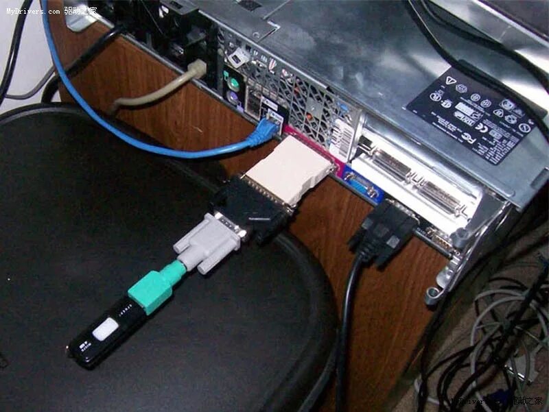 Подключить через usb порт через. Переходник комп порт юсб. много переходников. переходник для флешки на компьютер. переходники мем.