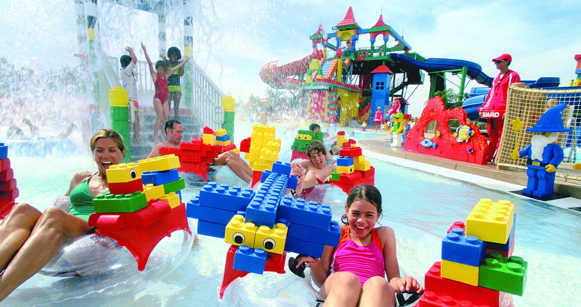 Дубай парк аттракционов Леголенд. Леголенд ОАЭ аквапарк. Legoland Water Park в Дубае. Леголенд Дубай аттракционы.