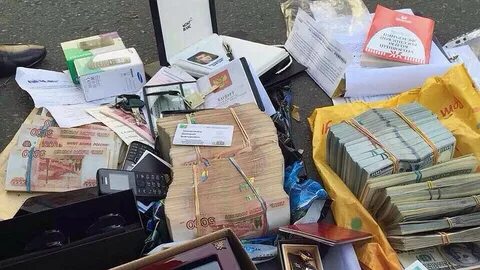 При обыске изъяли деньги