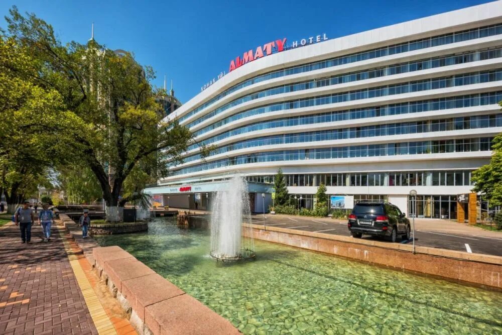 Almaty hotel. Алма-Ата отели. Алма-Ата гостиница Казахстан. Гостиница Алма-Ата в Алма-Ате. Гостиница Казахстан в Алматы.