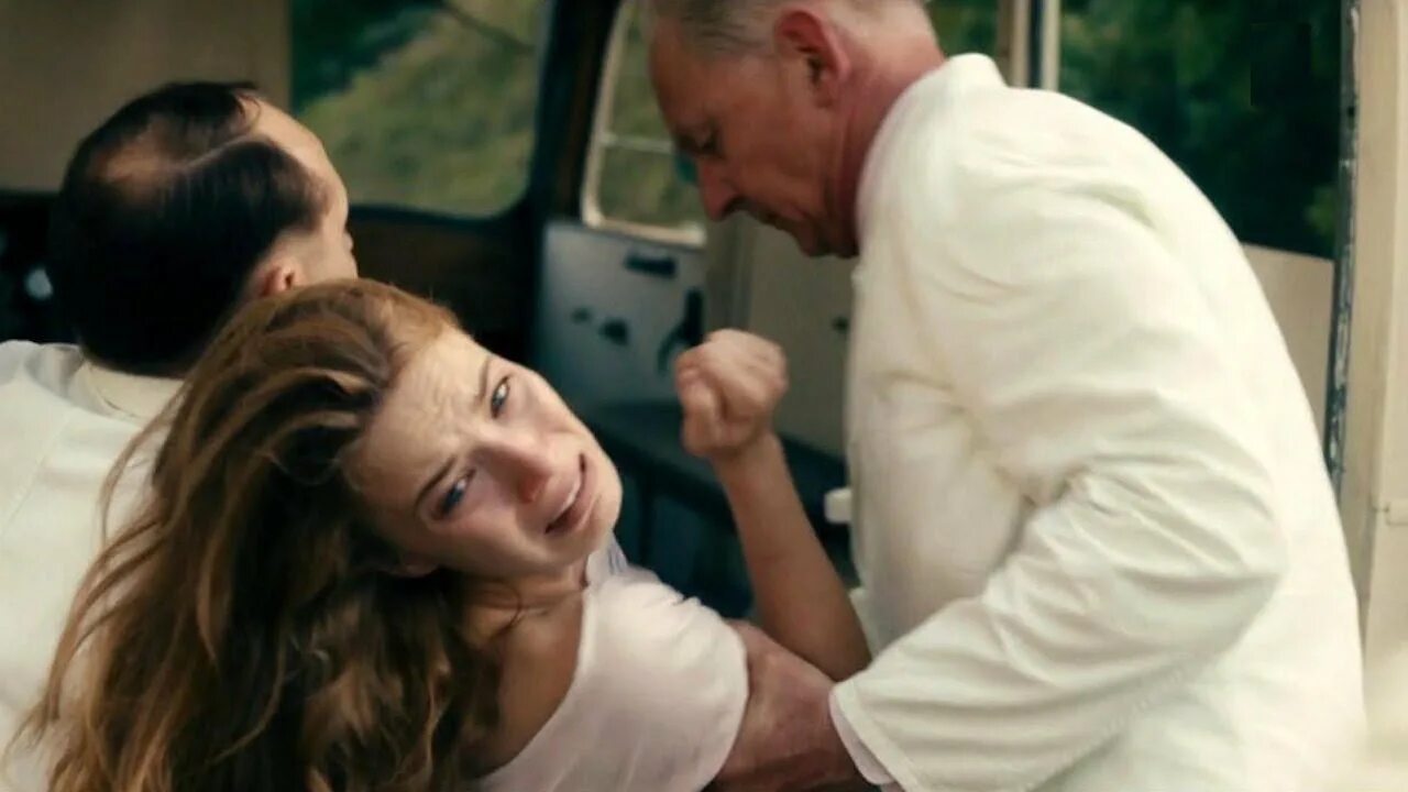 Дедушка инвалид. Объятия. Трогает до глубины. Домашние животные для детей с аутизмом. Нежность эмоция.