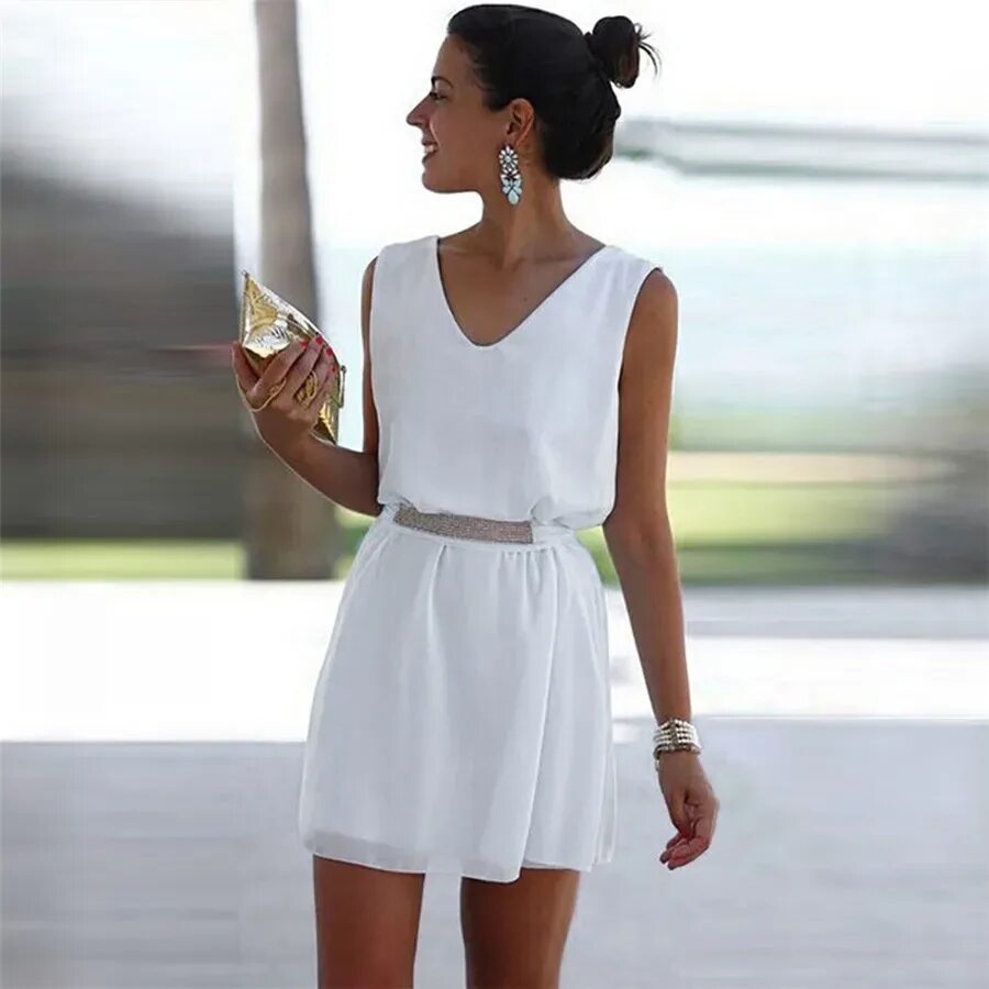 Летние сарафаны короткие. Худая девушка в платье. Короткое платье. Платье. Короткое платье.