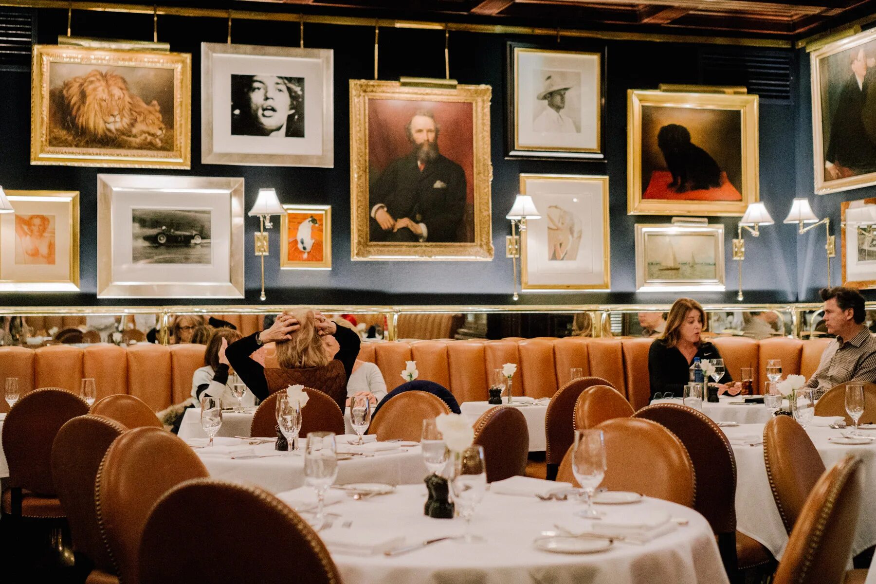 Ralph Lauren Restaurant. Чикаго Ralph Lauren ресторан. Лорен Паркер меню. Ralph Lauren Home бар. Лорен паркер