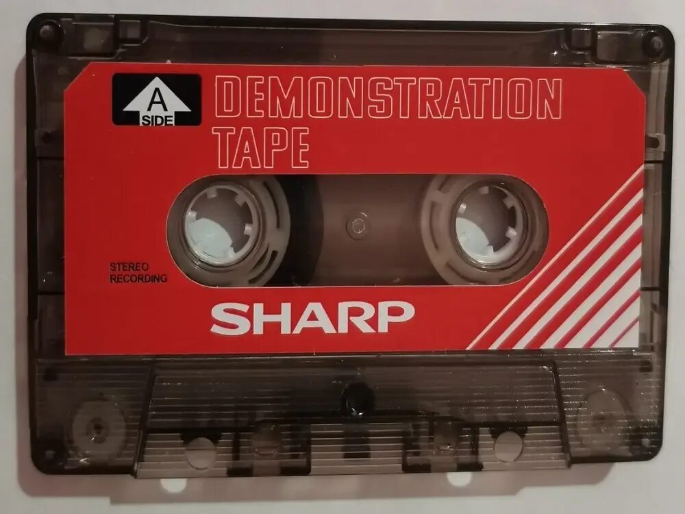 Кассеты шарп. Шарп аудио кассетный. аудиокассета sharp c-90sx. sharp аудиокассета вкладыш. демонстрационная аудиокассета sharp.