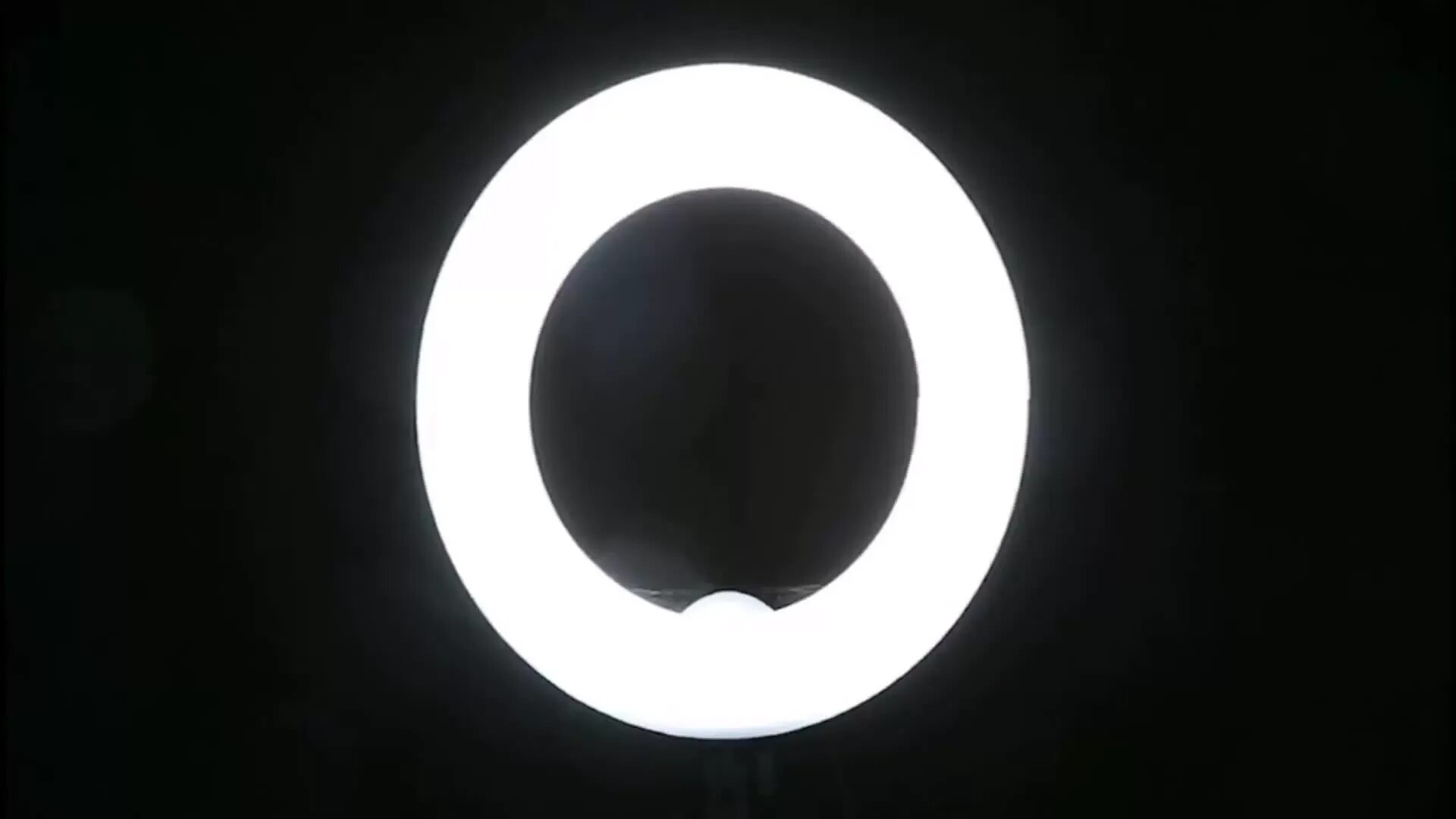 Кольцевая лампа видео. Светильник Ring Light Black lb40366. Кольцевая лампа. Круглая подсветка. Круглая лампа.