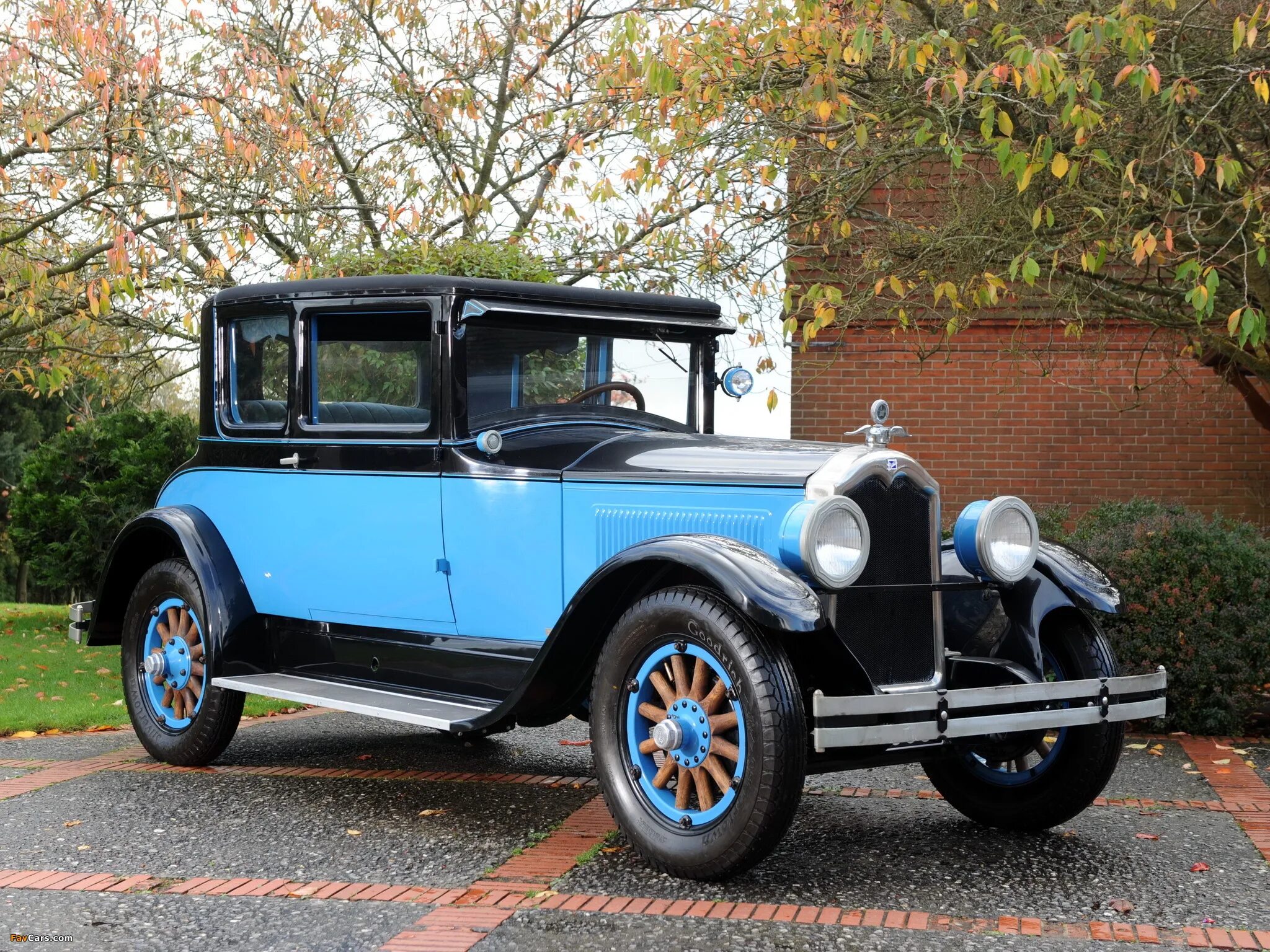 Видео 1 автомобиля. Первый автомобиль Бьюик 1903. Buick 1927. Buick Master Six. Opel 1927.