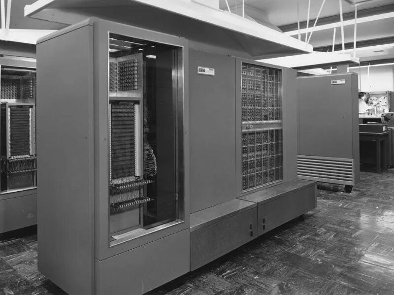 Современную организацию эвм. Ibm 704. эвм ibm 704. пк ibm 704 1954. компьютеры ibm 709.