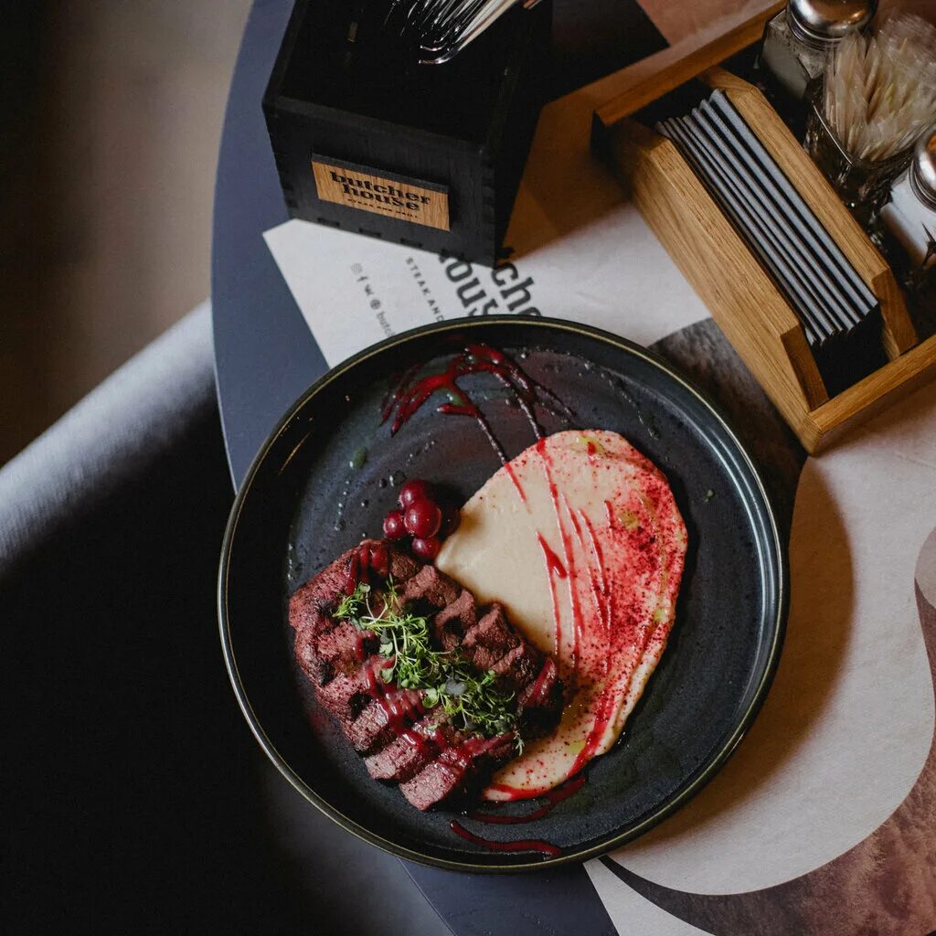 ресторан «пирог мясника». дом мясника санкт-петербург. Butcher house большая морская. дом мясника санкт петербург ресторан. бутчер на профсоюзной.