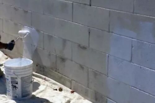 Крашеный шлакоблок. Покраска шлакоблока. Как красить блоки. Как красить блоки. Окрашенные бетонные блоки.