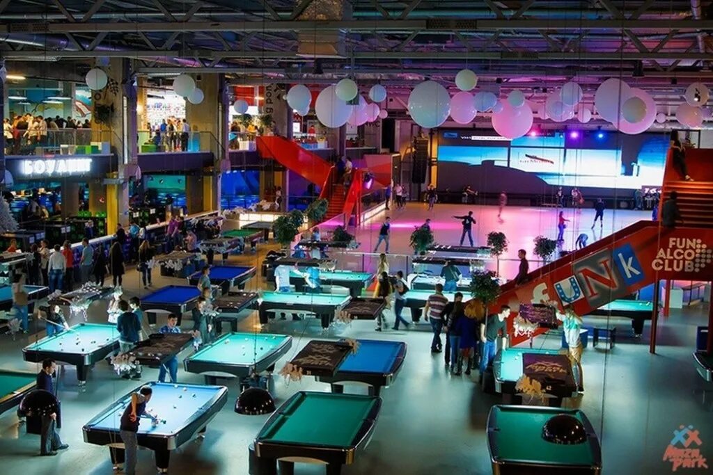 Игровые автоматы для детей развлекательный центр москва. Место развлекательный центр. Развлекательный комплекс. Место развлекательный центр. Развлекательный центр космик афимолл сити.