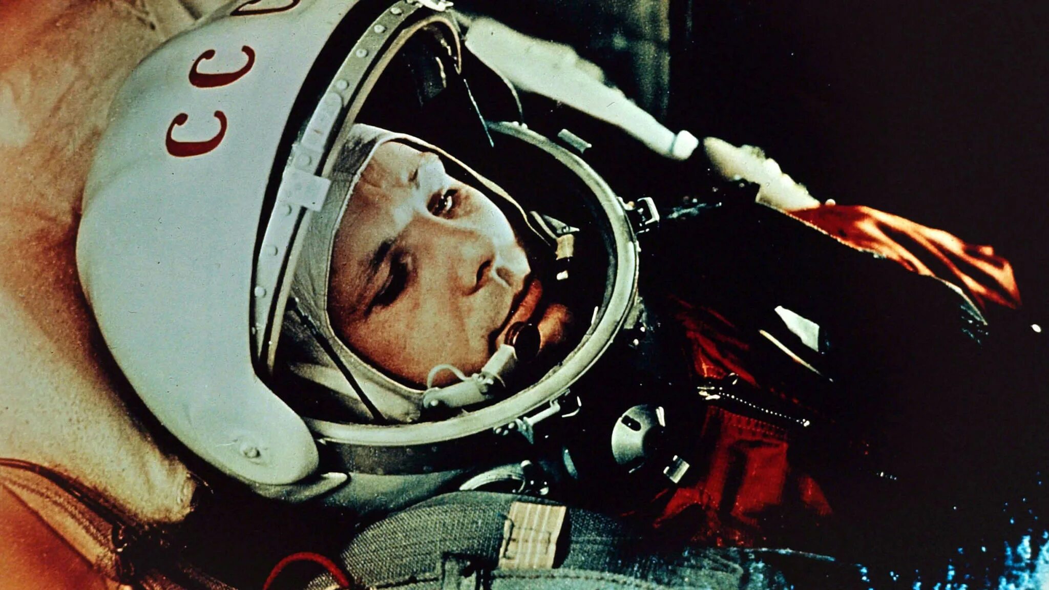 Почему полет гагарина. Космонавт 1961 гагарин. полёт юрия гагарина в космос.