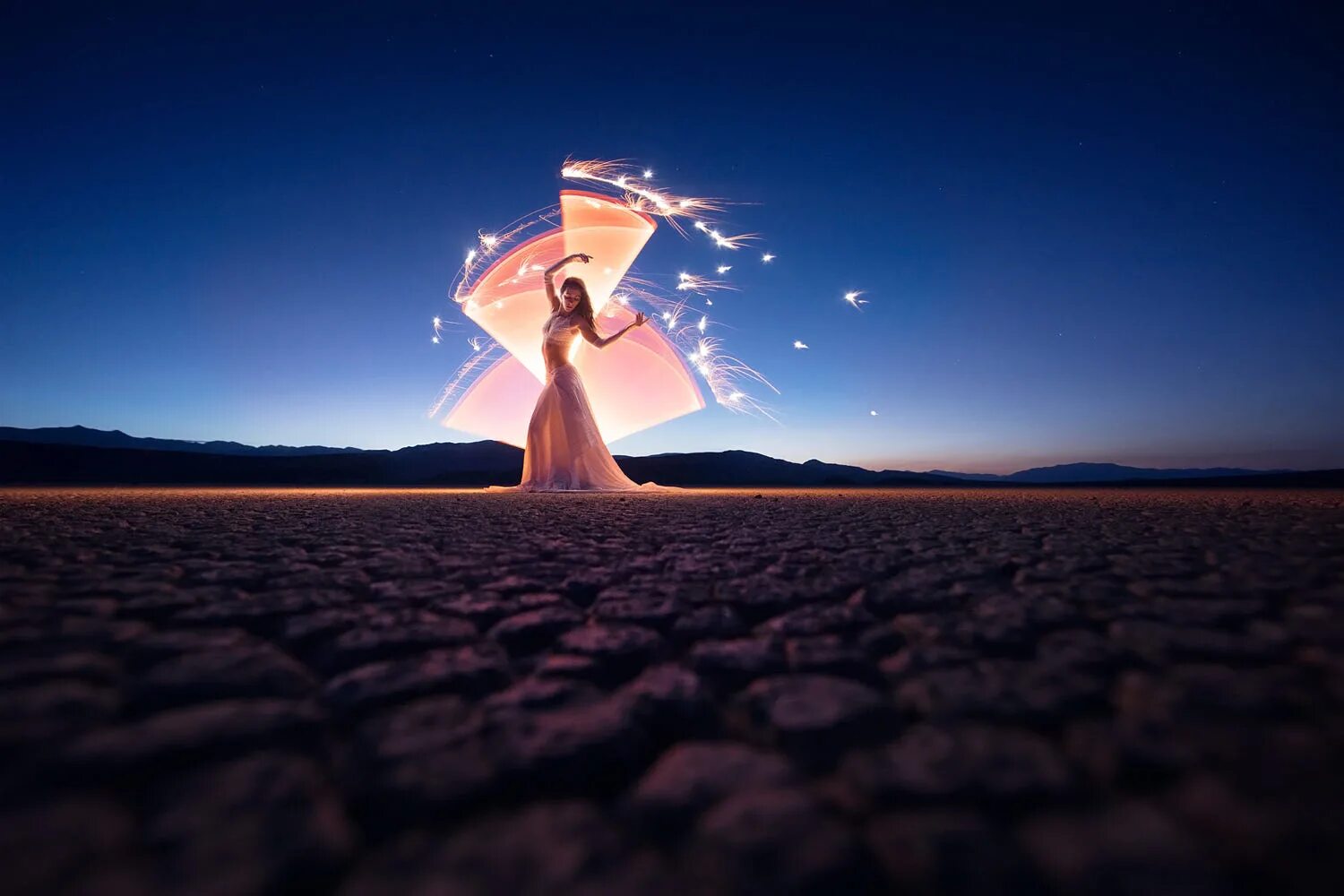 Свет в пространстве. Картина жизнь. Пространство света фото. Величие бога. Дай свету пространство.