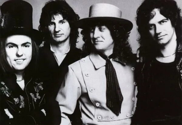 Группа smokie 2019. Виктор харакидзян поющие сердца. Ансамбли 70 годов список. Виа поющие сердца состав. Валерий гурдизиани песняры.