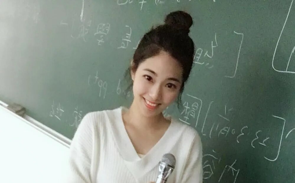 Учительница китай. Чэн Цзя-Вэнь учительница. Самая красивая учительница в мире. Самая красивая учительница Тайвань. Самые горячие учительницы.