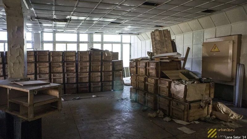 Завод квар серпухов. Серпуховская торговая палата. Серпуховский квар. Заброшенный конденсаторный завод тульская область. Высоковольтные конденсаторы 200 мкф 5кв.