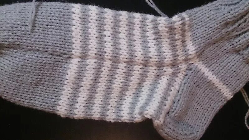 носки на 2 спицах. сшивные носки на двух спицах. вязаные носки на 2 спицах. носки на двух спицах. носки на двух спицах.